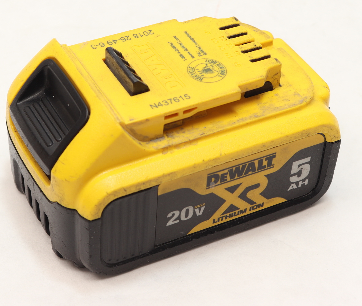dewalt dcd791cordless drill with battery (5ah) xr lithium ion and charger
