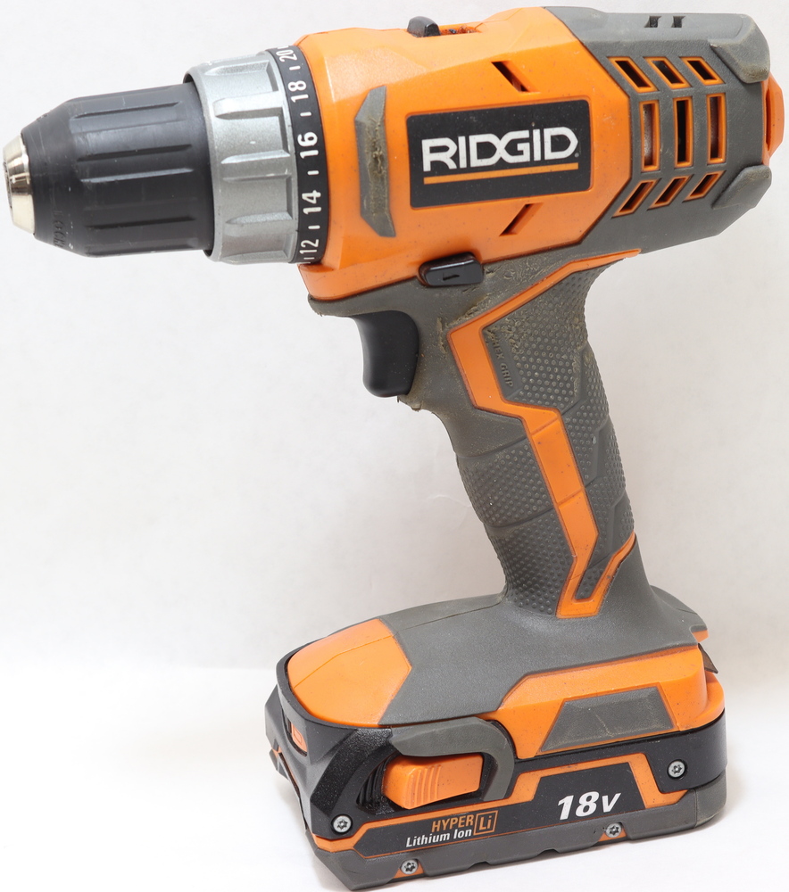 Ridgid - R860052 Cordless Drill With (2) Batteries & Charger 