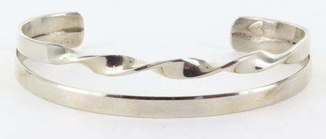 925 Sterling Silver Double Cuff Twist Bangle (Medium)