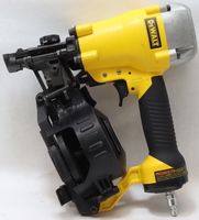 DeWalt - DW46NR 15°Coil Roofing Nailer 