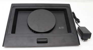 Razer Laptop Cooling Pad, Intelligent Fan Control, RGB, 14"-18" w/ Power Supply
