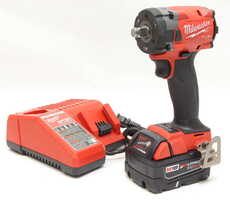 Milwaukee 2855-20 M18 Fuel 1/2" Compact Impact Wrench Kit w/ Battery, Charger