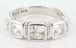 Judith Ripka Sterling Silver 925 CZ Diamonique 3 Stone Cocktail Ring, Size 8